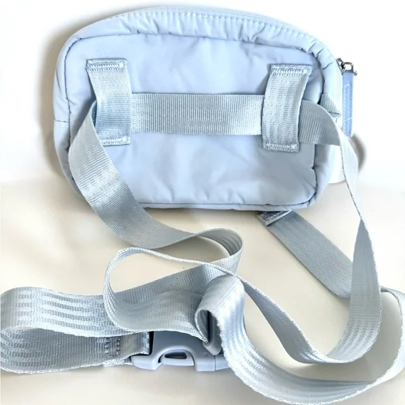 Athleta Belt Bag / Crossbody Light Blue Small Travel Bag Fanny Pack Power of She - Picture 6 of 9